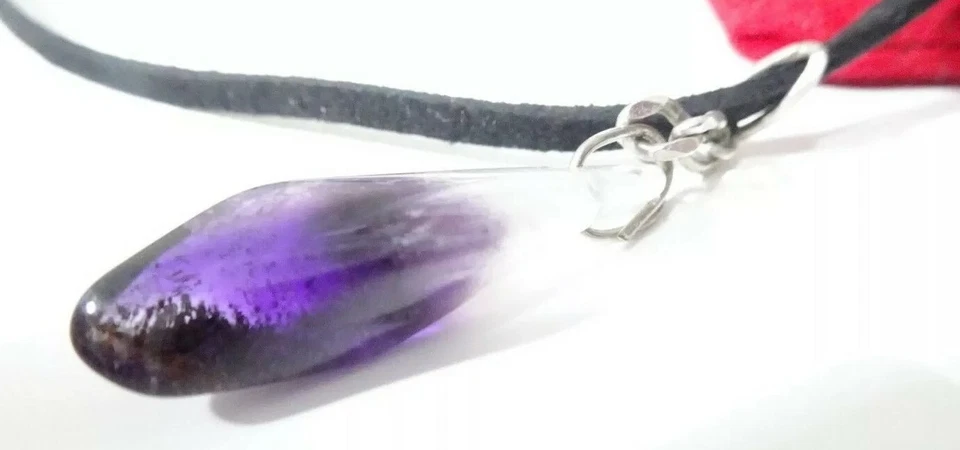 Ciondolo con ametista naturale degradante da trasparente a viola - Immagine 2 di 4