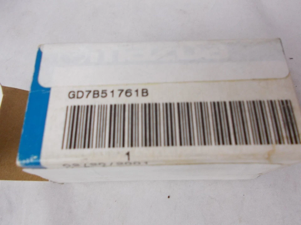 Placa de identificación emblema tapa maletero "LX" GD7B51761B se adapta a Mazda 626 1998-1999 Foto 4 de 4