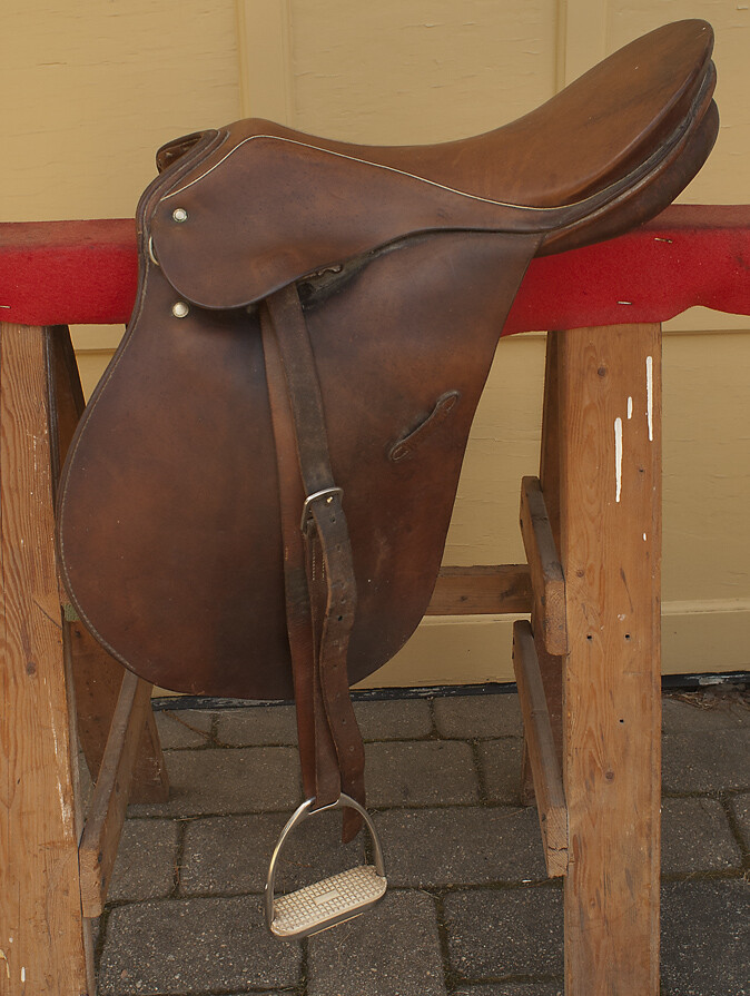 Passier Hannover Century Hunting Dressage Horse Saddle/ 17 3 Passier Hannover Century Hunting Dressage Horse Saddle/ 17 3