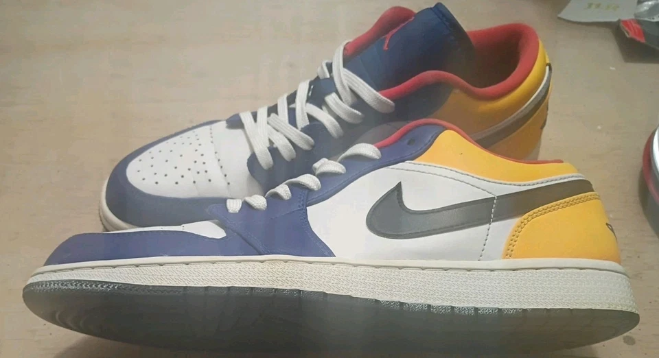 Nike Jordan 1 Low White Deep Royal Blue 2020 Model 553558-123 Mens 9.5 - Image 4 of 4