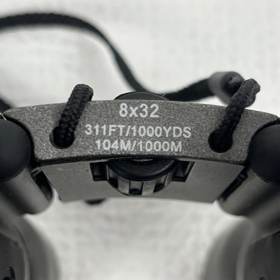 MEADE 8 X 32 TRAVELVIEW Roof Prism Binoculars 311 ft /1000 yds Case Neck Strap - Image 2 of 4