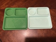 2 Pillowfort Plastic Divided Square Tray Plates Green - Used