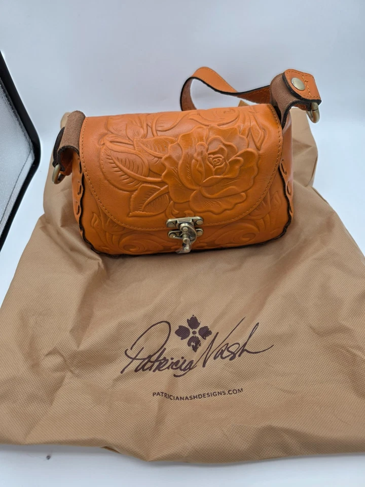 Bolso de Hombro Patricia Nash Micaela Rosa Cuero Tooled Amarillo Sol con Cubierta Antipolvo Foto 2 de 4