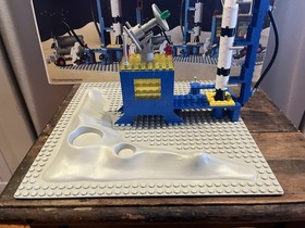 LEGO SPACE 483 ALPHA-1 ROCKET BASE COMPLETE w Instructions Box Parts Hollow Figs