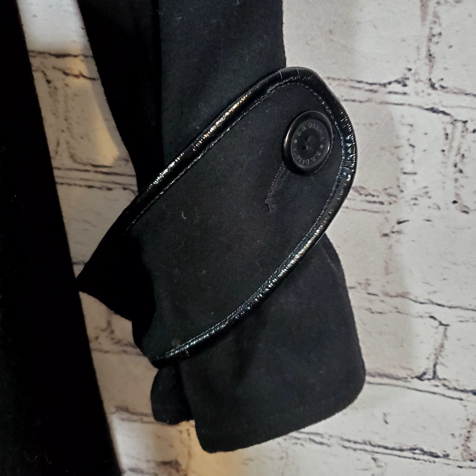 BB Dakota Black Wool Blend Coat Size M Contemporary Classic Bunched Collar 