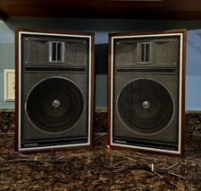 Vintage Soundesign #0624 Wide Range Stereo Speaker System Pair Of 2 Speakers