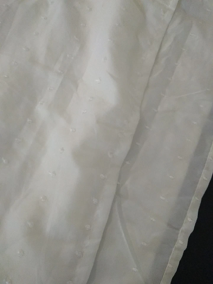 Cortina de cabecera Laura Ashley bordada con volantes 4 paneles 40" x 92" Foto 2 de 4