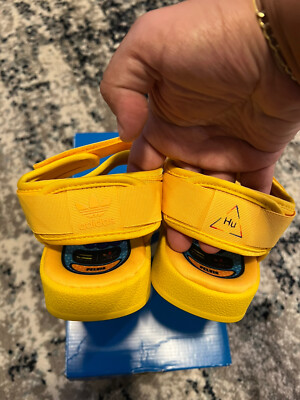 Adidas Adilette 2 Pharell Williams Yellow Brand New Size 5  display picture 3