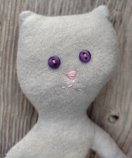 Textilspielzeug Katze, Handarbeit