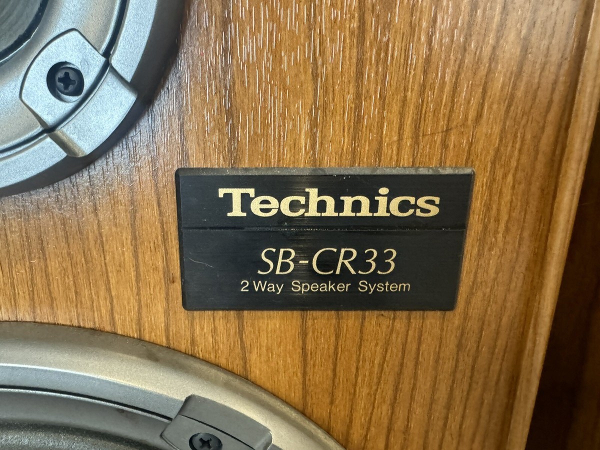 Technics SB-CR33 Vintage 2 Way Floor/ Shelf Speakers 140 Watts 8