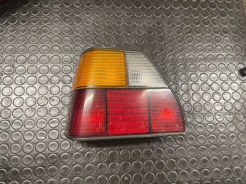 VW Golf 2 II 19E Rücklicht Heckleuchte Rückleuchte Leuchte Links