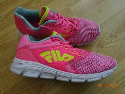 fila girls size 3