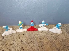 5 Smurf Plastic Toy Figures Cake Toppers 2017 Peyo McDonalds Smurfette, Papa
