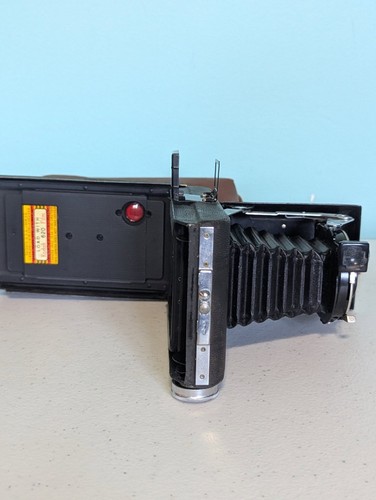 Vintage 1940's Kodak Vigilant Junior Six-20 Folding Camera with leather case. - Picture 7 of 19
