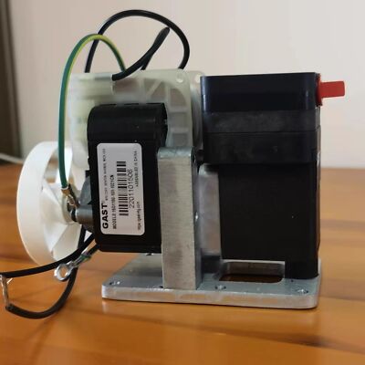 1PCS NEW Mini Diaphragm Vacuum Pump 15D1150-103-1021CN 220V Air Pump