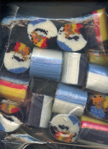 Steam TRAIN - Latch Hook Rug Kit from Vogart - 20" x 27" - Open- Small Start - Picture 2 of 3