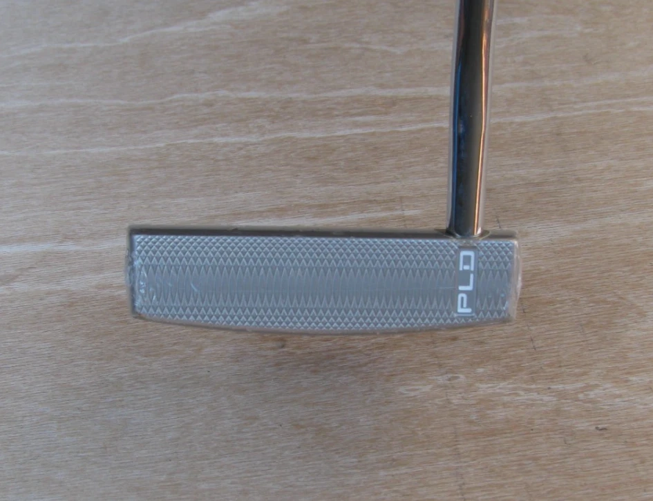 NEW PING DS72 PLD MALLET PUTTER 35 INCH RIGHT HANDED + HEADCOVER NEW IN PLASTIC - Image 4 of 4