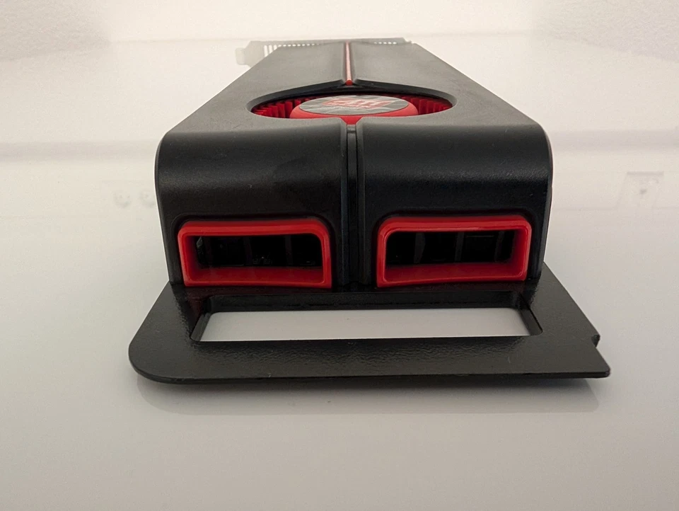 Ati Radeon HD5870 per Mac Pro 1.1/5.1 - Immagine 3 di 4