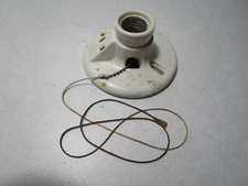 PAULDING VINTAGE PORCELAIN CERAMIC LIGHT SOCKET HOLDER W PULL CHAIN OUTLET