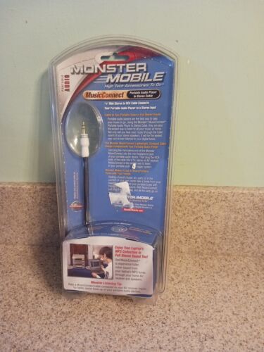 Monster Mobile MusicConnect Portable Audio Player to Stereo Cable - 119085-00 - Picture 2 of 2