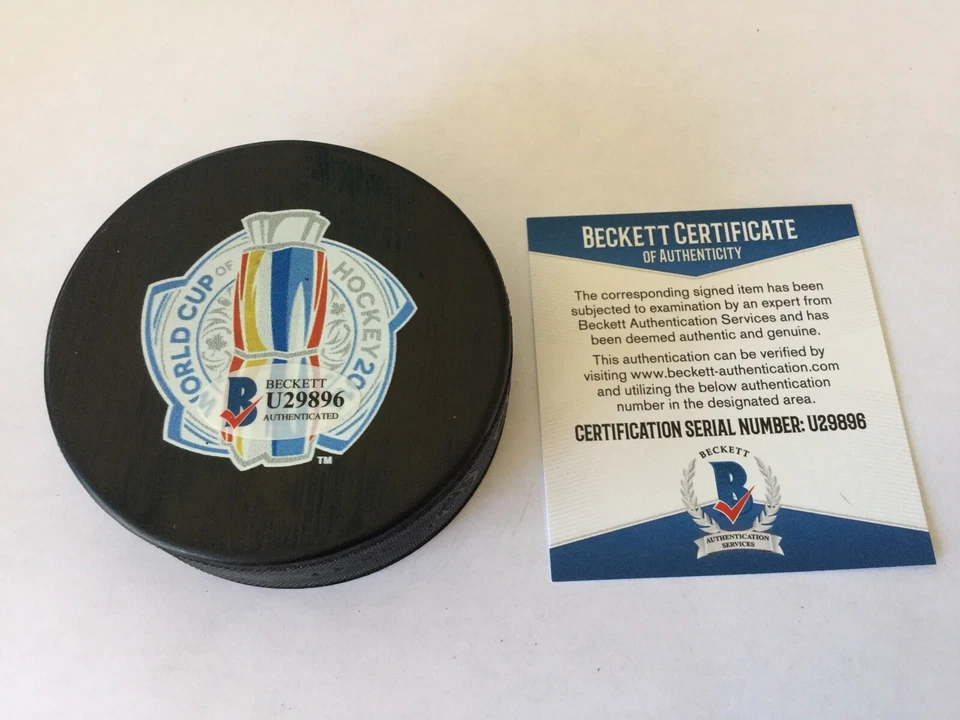 Шайба с автографом Мартина Ханзала 2016 World Cup Beckett сертификат подлинности BAS - Изображение 2 из 3