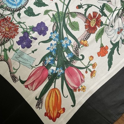 Authentic Gucci 100% Silk Scarf Floral Botanical Snake Print Black
