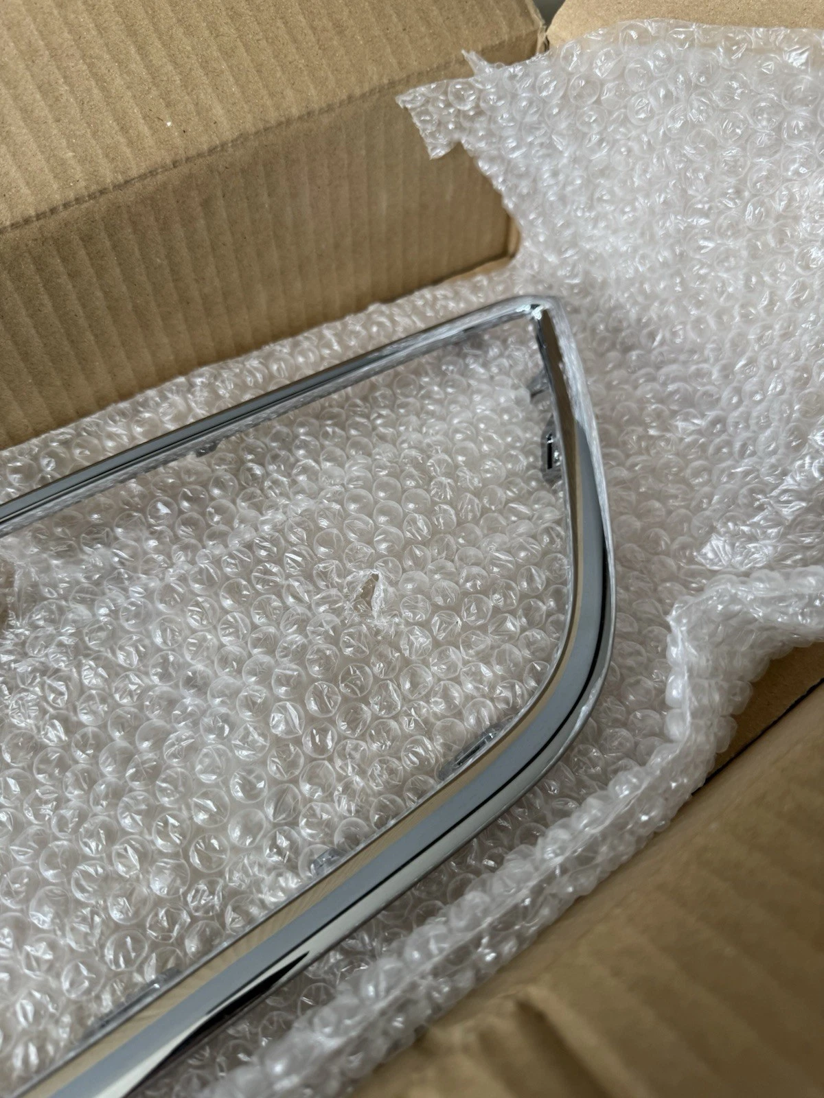 Genuine Seat Leon 5F Radiator Grill Frame Trim Chrome 5F0854643 2ZZ Brand New 5