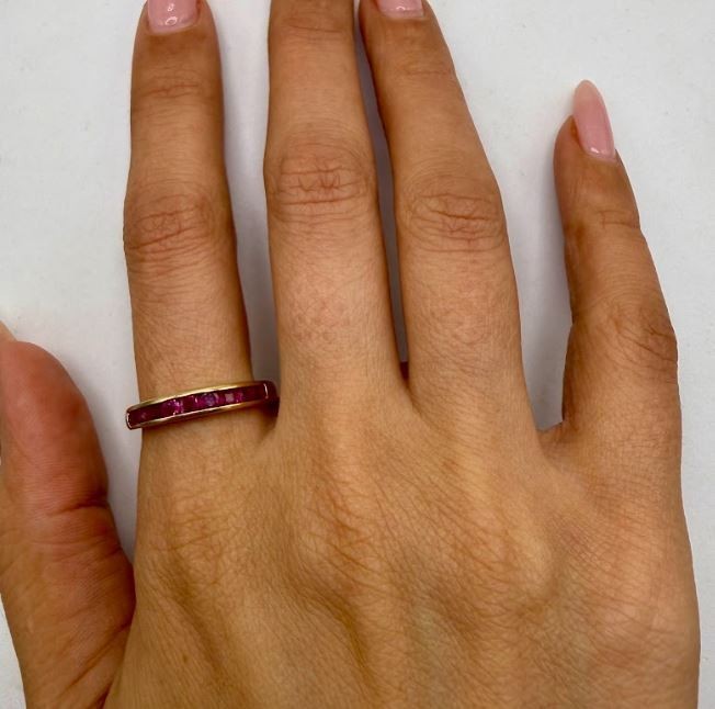 Vintage 9k Solid Yellow Gold Ruby Channel Ring, S… - image 9