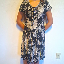 Women's Black & White Floral Sundress S Regular Short Sleeve Round Neck Knee