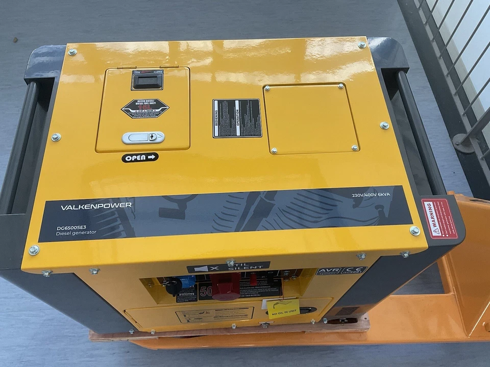 Stromerzeuger Diesel Silent E-Start AVR 230/400 V 6kvA Notstromaggregat - Bild 2 von 4