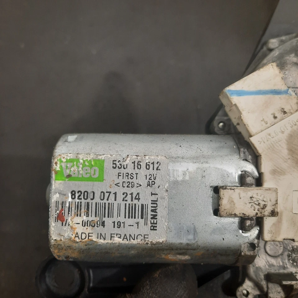 Renault Clio 2004 motor limpiaparabrisas trasero 53016612 #9 Foto 3 de 3