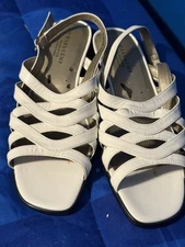 Designer Mark Lemp Classics Comfortable Walking white strappy flat  womens 9.5