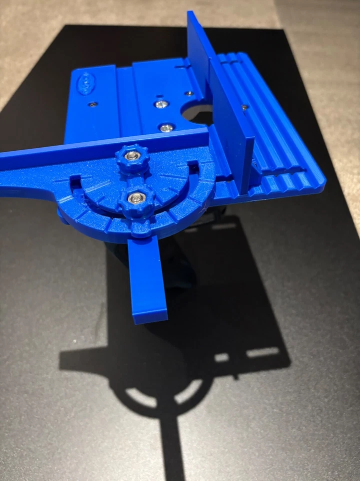 Bosch GKF 12V-8 Mini Tischfräse Tischeinsatz mit Winkel-/Zaunführung - Bild 4 von 4