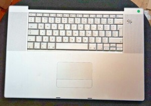 APPLE MACBOOK PRO 17 A1151 UK TASTATUR TOPCASE HANDAUFLAGE TRACKPAD 620-3518