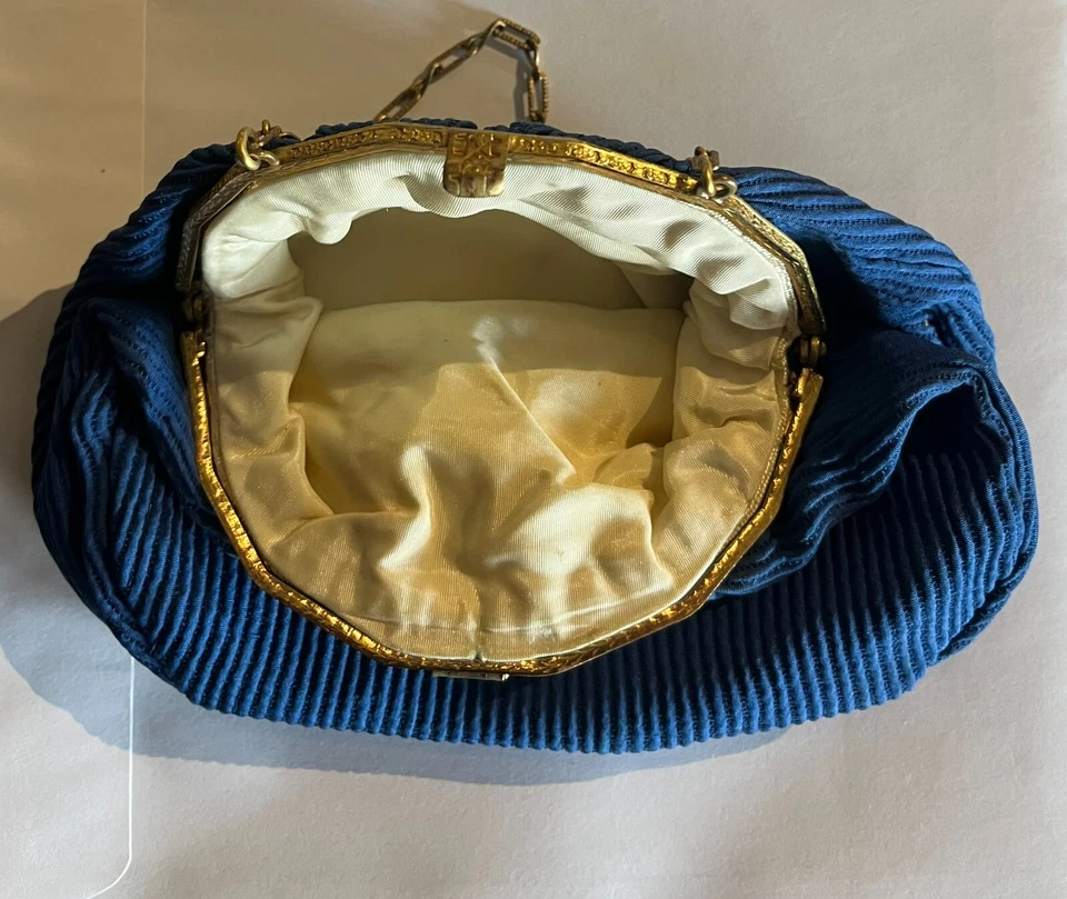 Antique Art Deco  clutch purse 1920s-40s, blue ribbed fabric - Image 2 of 3
