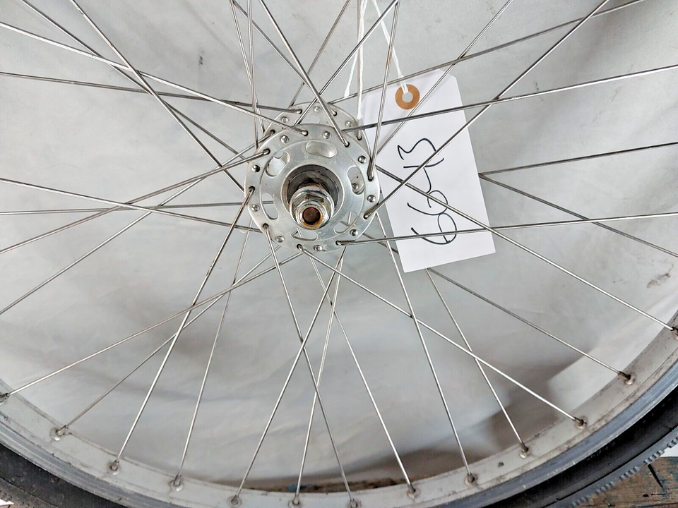 Roue Avant VTT Matrix 550 26 Pouces - Noir - Axe 20mm QR - 32 Rayons - Occasion (À Vérifier)
