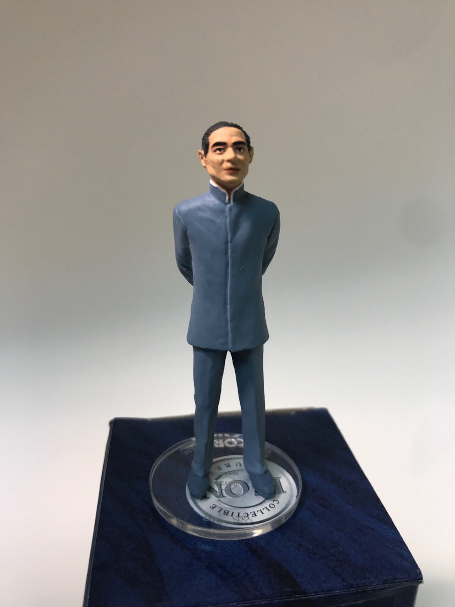Corgi Collectible Figures James Bond 007 