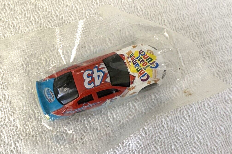 🚗 Cinnamon Toast Crunch Race Car #43 - Richard Petty 2008 Sealed Collectible