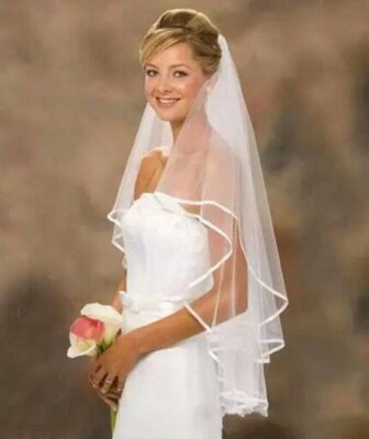 Braut Schleier Brautschleier Hochzeit weiß oder ivory C042 60 x 80