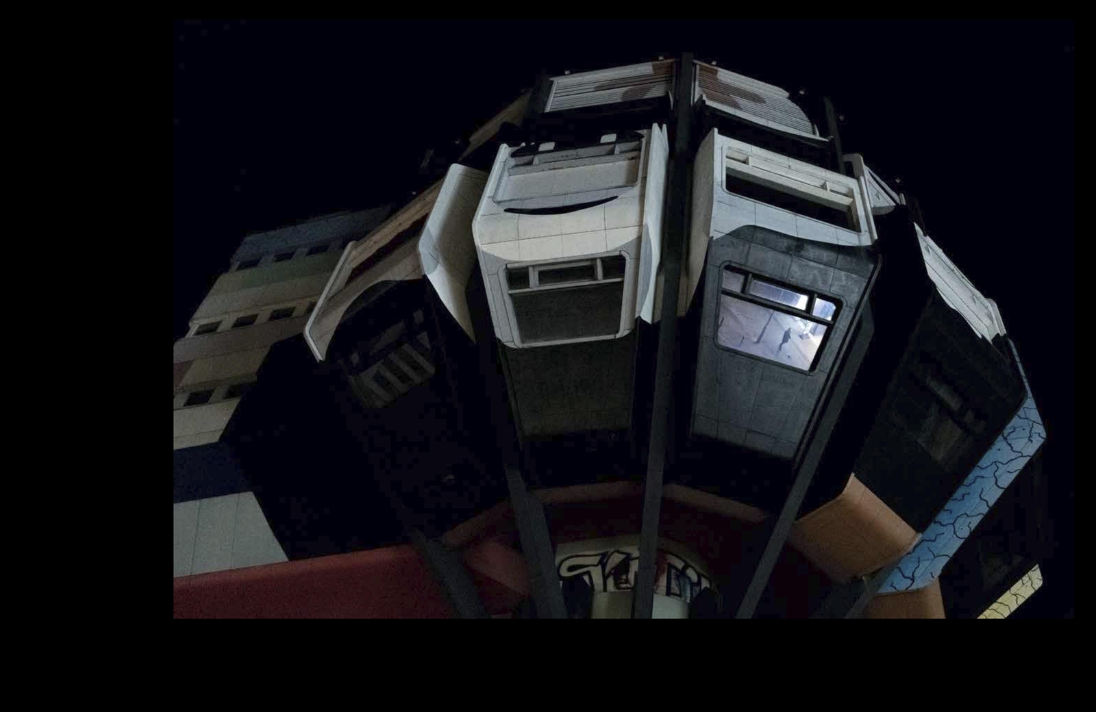 Thumbnail - Nachtwach Berlin Ingo Van Aaren