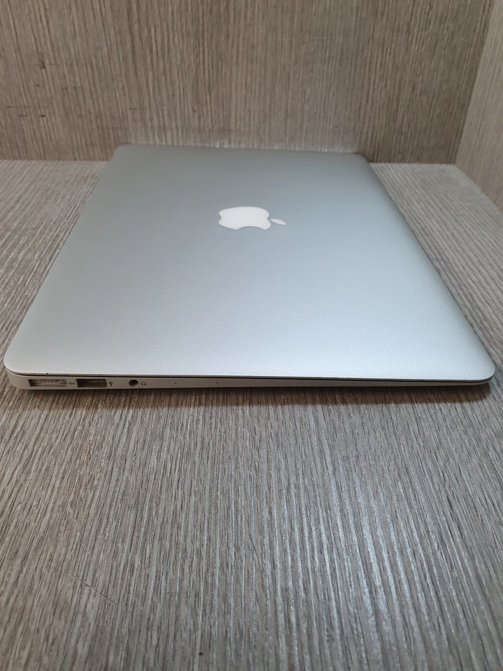 Apple MacBook Air 13" 2014 · i7 · 8GB · 256GB, photo 4 of 5