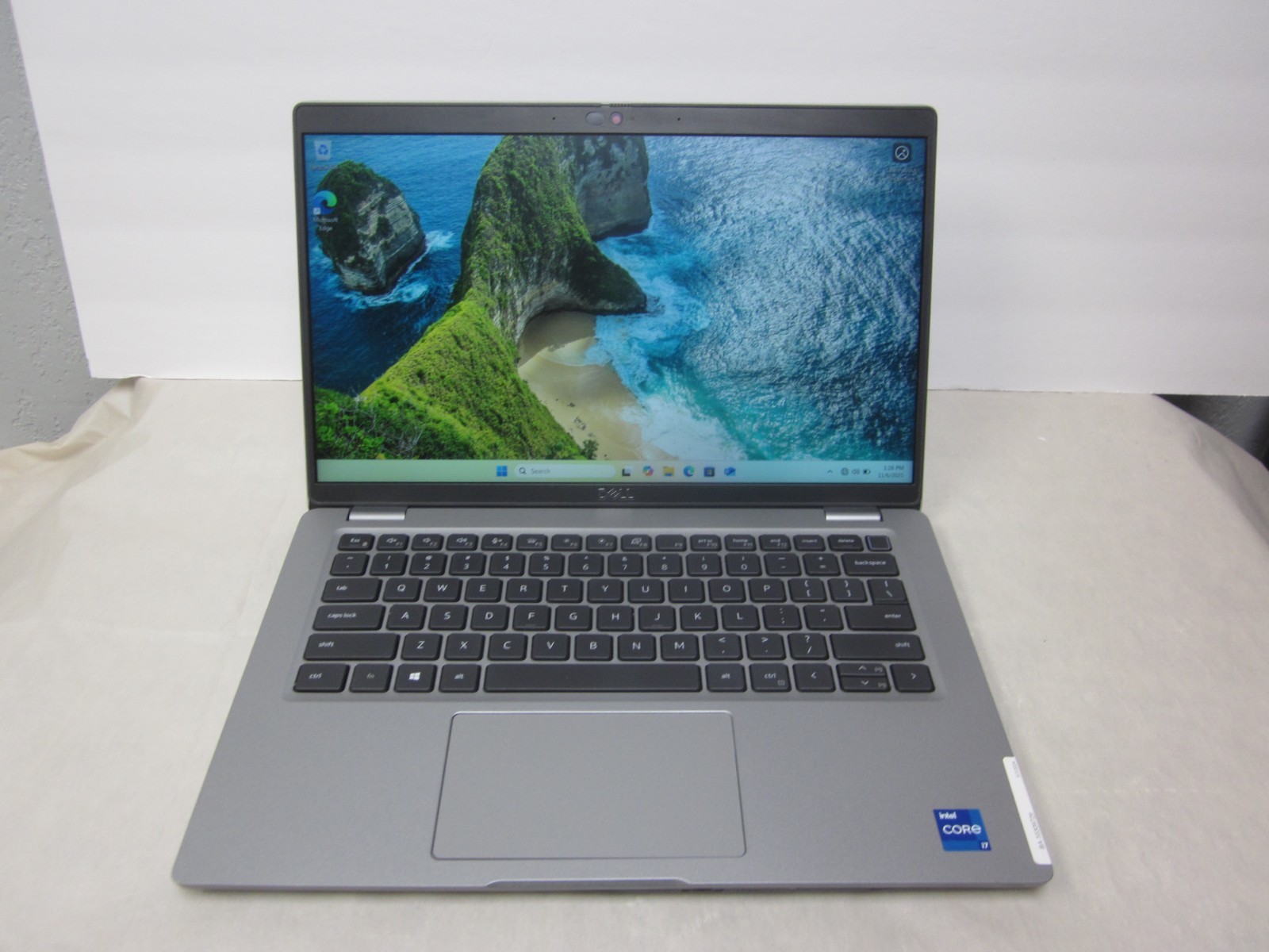 Dell Latitude 5420, 14-Inch Laptop, with i7-1165G7, 512 GB NVMe (Non-Volatile Memory Express), Windows 11 Pro