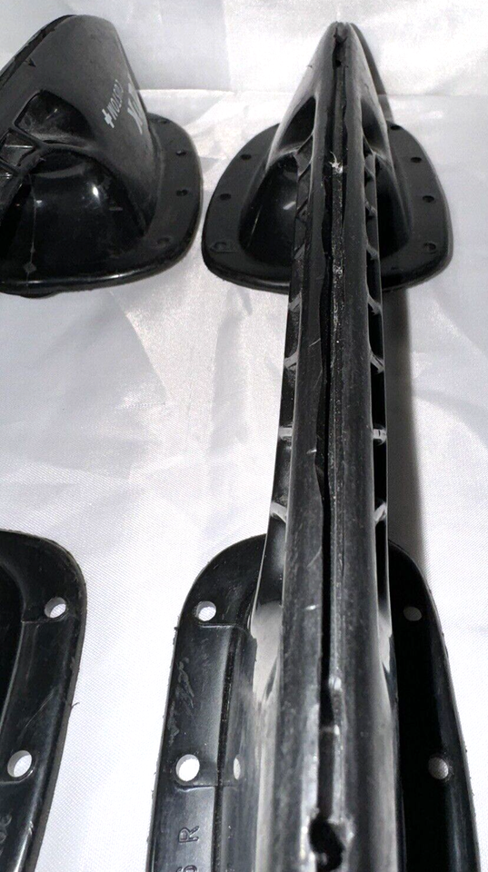 Black Bauer TUUK Custom+ Hockey Skate Blade Holder Size 306 (Sold as