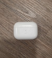 Apple AirPods Pro s 1st generation White Wireless Bluetooth Charging Case A2190