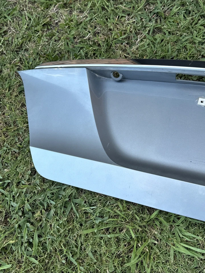 Hyundai Equus 2015-2016 puerta trasera cubierta moldura panel de matrícula con cámara Foto 4 de 4