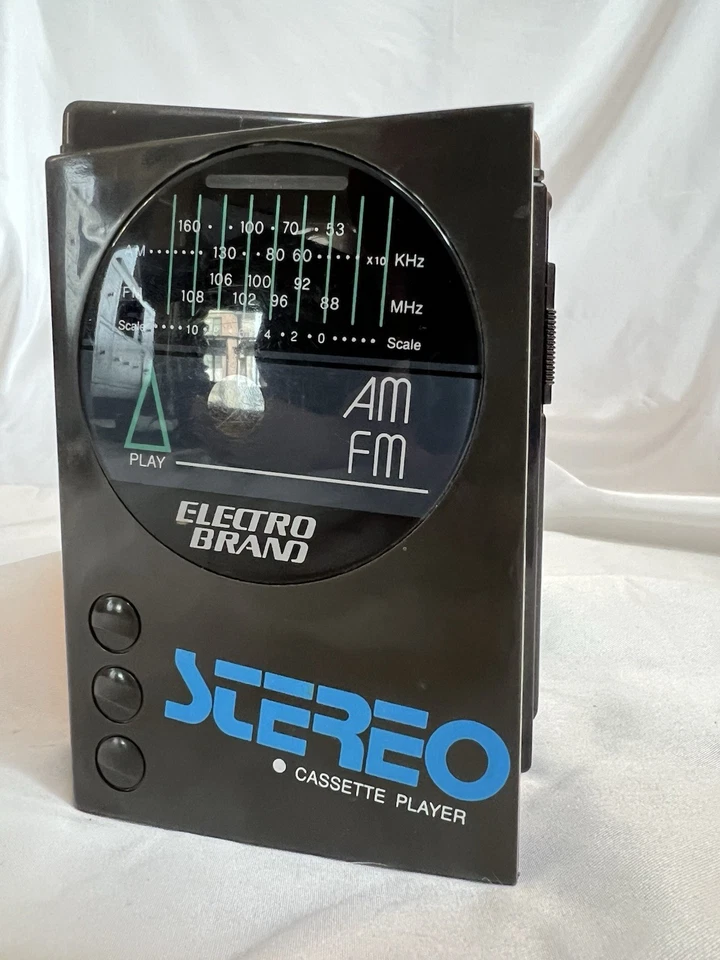 Electro Brand Stero Cassette Player Am/FM Radio Model # 2029 - Image 2 of 4