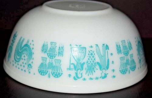 Vintage Pyrex Amish Butterprint Mixing Bowl #404 (4 qt)   *Excellent Condition*