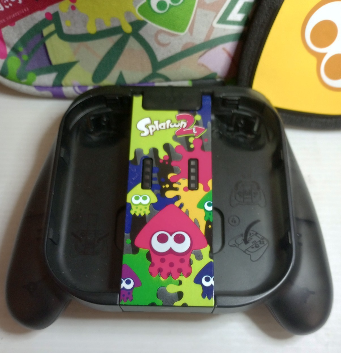Hori Joy Con Splatoon 2 Grip Pack Nintendo Switch + Cartridge Case