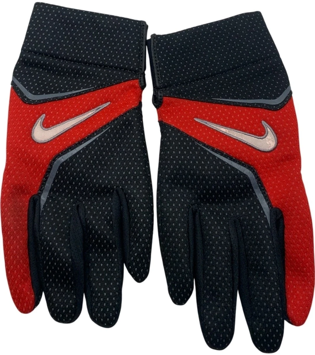 Nike Training Thermal Gloves Retro Black and Red Grips Field Trek Player Large
Opens in a new window