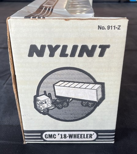 Vintage Nylint Pressed Steel GMC Cadet Semi Truck Case IH Model #911Z ***RARE*** - Picture 6 of 8